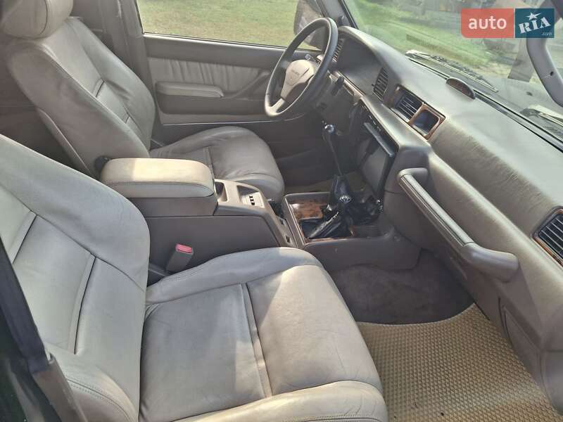 Внедорожник / Кроссовер Toyota Land Cruiser 1996 в Киеве
