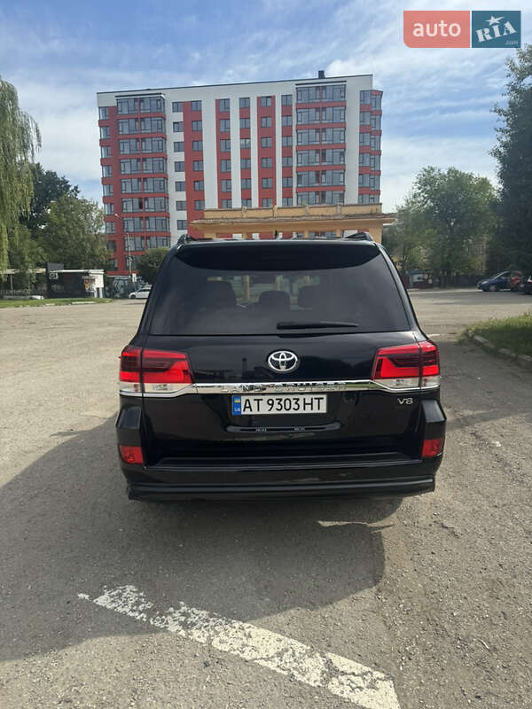 Внедорожник / Кроссовер Toyota Land Cruiser 2018 в Ивано-Франковске