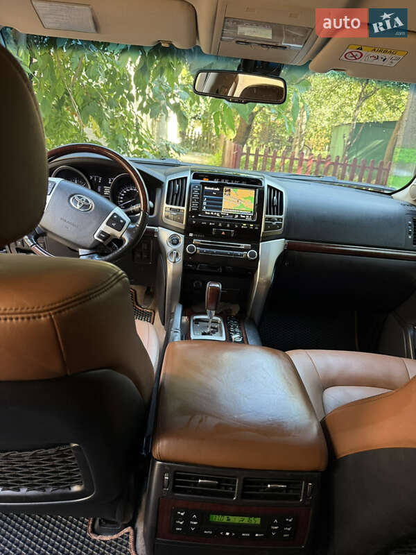 Внедорожник / Кроссовер Toyota Land Cruiser 2014 в Киеве