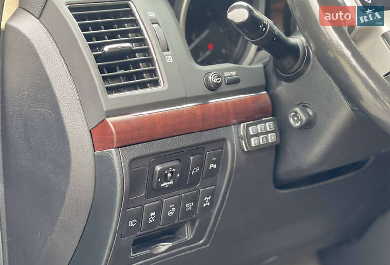 Внедорожник / Кроссовер Toyota Land Cruiser 2014 в Киеве