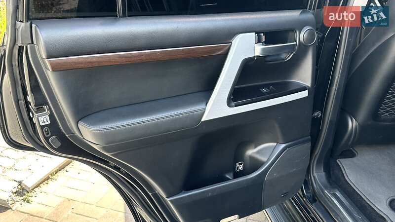 Внедорожник / Кроссовер Toyota Land Cruiser 2016 в Запорожье