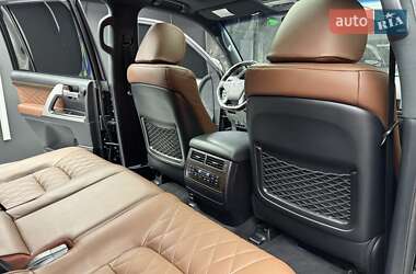Внедорожник / Кроссовер Toyota Land Cruiser 2018 в 