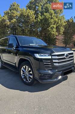 Внедорожник / Кроссовер Toyota Land Cruiser 2022 в 