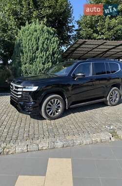 Внедорожник / Кроссовер Toyota Land Cruiser 2022 в 