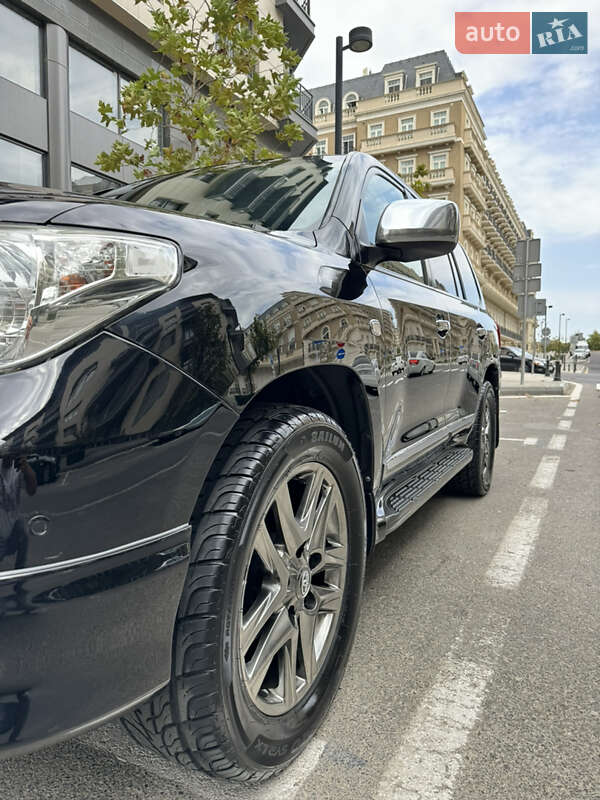 Внедорожник / Кроссовер Toyota Land Cruiser 2011 в Киеве фото 4 Внедорожник / Кроссовер Toyota Land Cruiser 2011 в Киеве