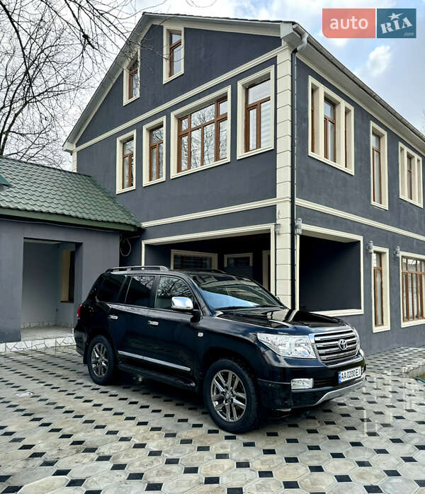 Внедорожник / Кроссовер Toyota Land Cruiser 2011 в Киеве фото 16 Внедорожник / Кроссовер Toyota Land Cruiser 2011 в Киеве