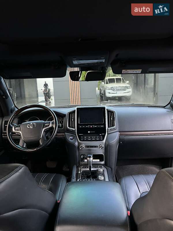 Внедорожник / Кроссовер Toyota Land Cruiser 2019 в Черкассах