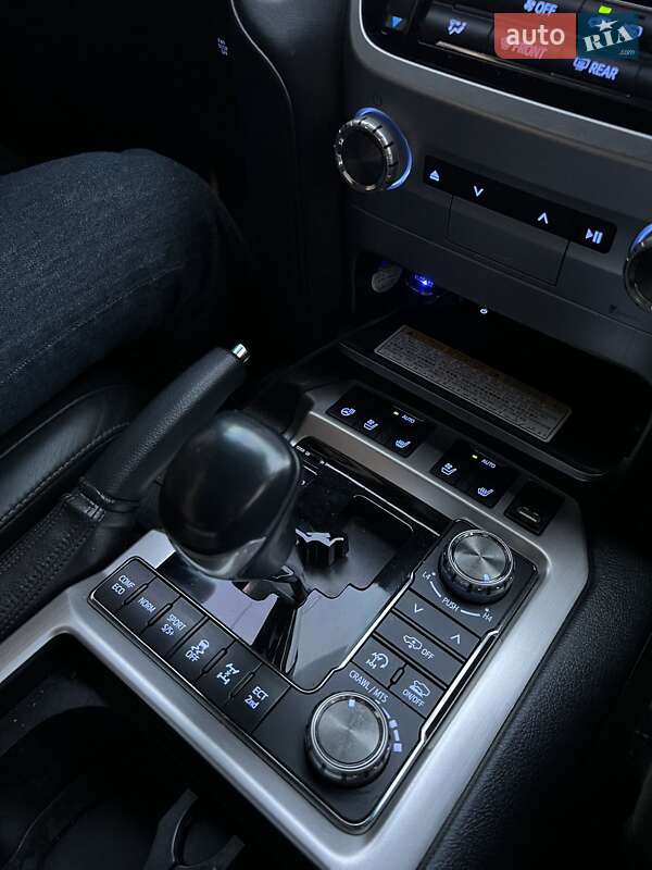 Внедорожник / Кроссовер Toyota Land Cruiser 2019 в Черкассах