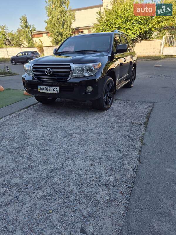 Внедорожник / Кроссовер Toyota Land Cruiser 2011 в Киеве