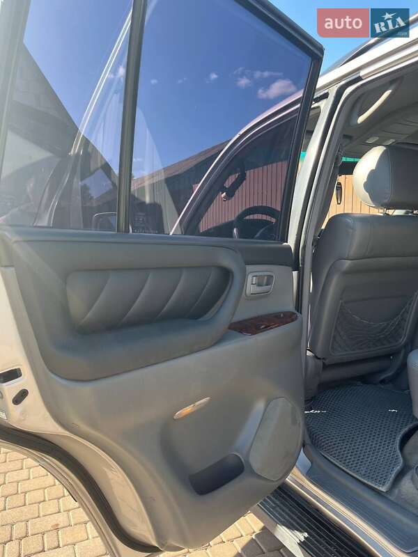 Внедорожник / Кроссовер Toyota Land Cruiser 2001 в Балаклее