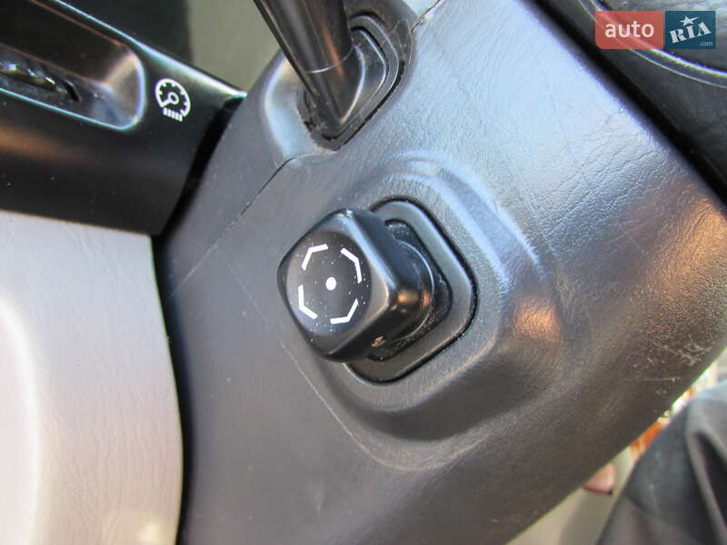 Внедорожник / Кроссовер Toyota Land Cruiser 2004 в Кропивницком