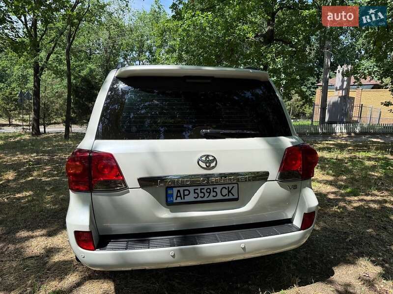 Внедорожник / Кроссовер Toyota Land Cruiser 2013 в Запорожье