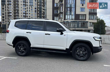 Внедорожник / Кроссовер Toyota Land Cruiser 2022 в Киеве