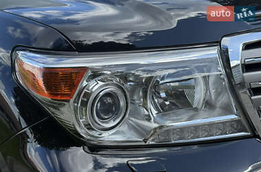 Внедорожник / Кроссовер Toyota Land Cruiser 2014 в 
