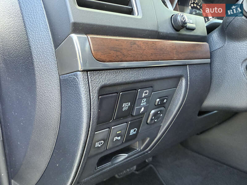 Внедорожник / Кроссовер Toyota Land Cruiser 2020 в Днепре