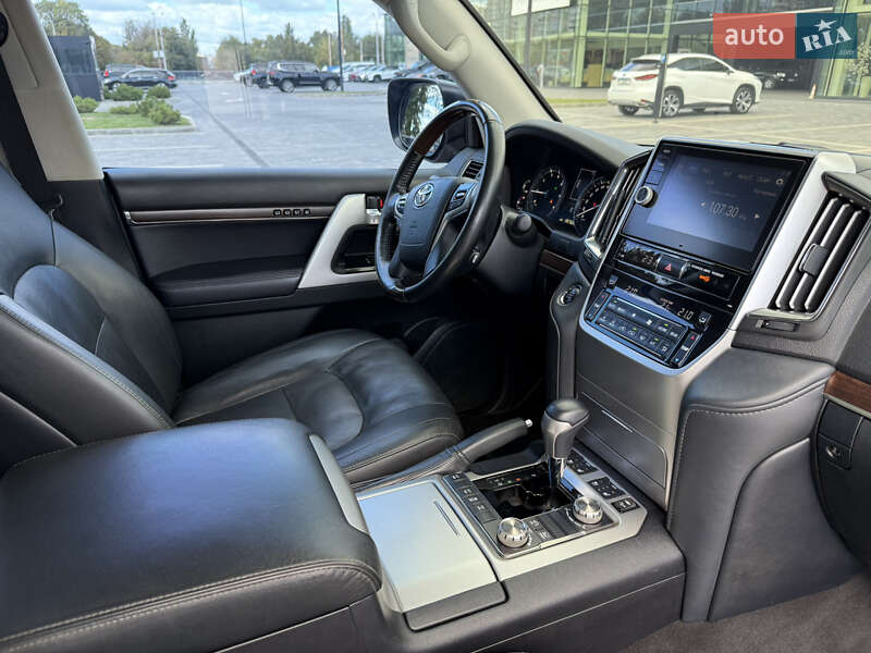 Внедорожник / Кроссовер Toyota Land Cruiser 2020 в Днепре