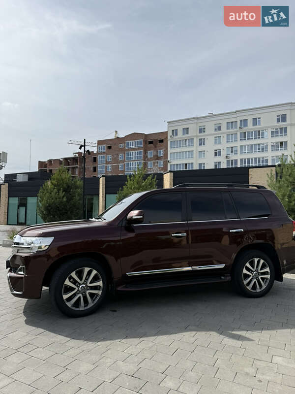 Внедорожник / Кроссовер Toyota Land Cruiser 2018 в Хмельницком