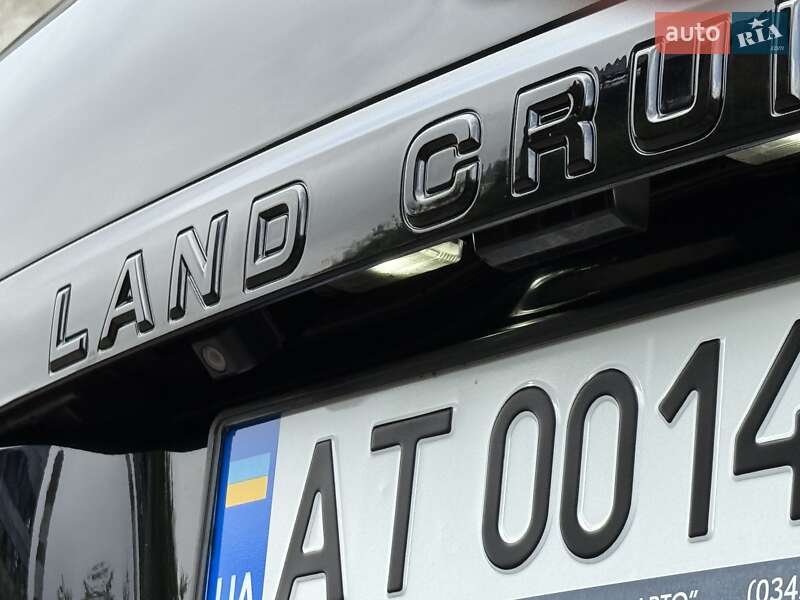 Внедорожник / Кроссовер Toyota Land Cruiser 2012 в Калуше