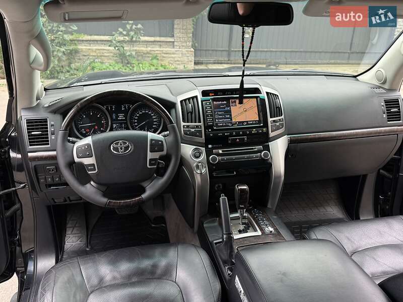 Внедорожник / Кроссовер Toyota Land Cruiser 2012 в Калуше