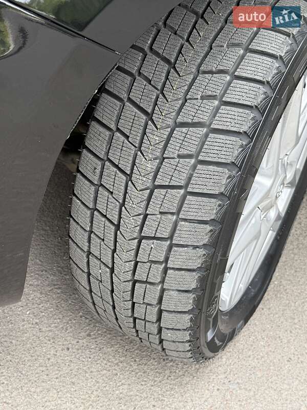 Внедорожник / Кроссовер Toyota Land Cruiser 2012 в Калуше