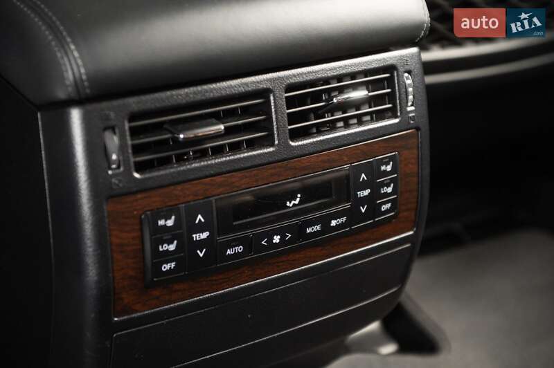 Внедорожник / Кроссовер Toyota Land Cruiser 2018 в Одессе фото 8 Внедорожник / Кроссовер Toyota Land Cruiser 2018 в Одессе