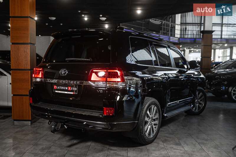 Внедорожник / Кроссовер Toyota Land Cruiser 2018 в Одессе фото 23 Внедорожник / Кроссовер Toyota Land Cruiser 2018 в Одессе
