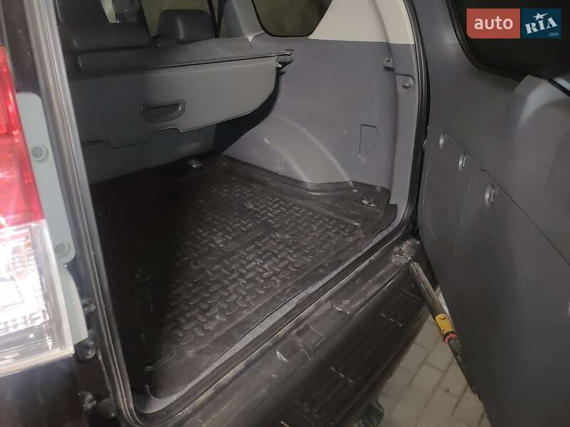 Внедорожник / Кроссовер Toyota Land Cruiser 2012 в Кривом Роге фото 17 Внедорожник / Кроссовер Toyota Land Cruiser 2012 в Кривом Роге