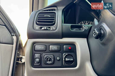 Внедорожник / Кроссовер Toyota Land Cruiser 2003 в 