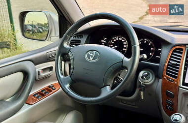 Внедорожник / Кроссовер Toyota Land Cruiser 2003 в 