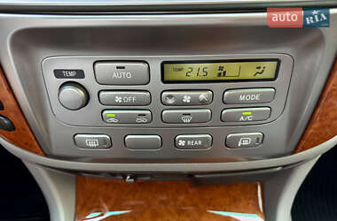 Внедорожник / Кроссовер Toyota Land Cruiser 2003 в 