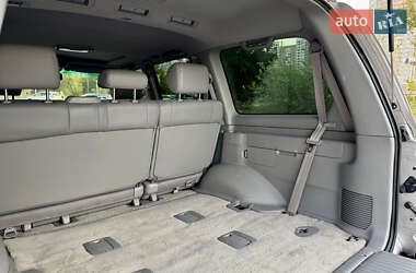 Внедорожник / Кроссовер Toyota Land Cruiser 2003 в 