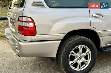 Внедорожник / Кроссовер Toyota Land Cruiser 2003 в 