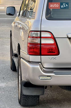 Внедорожник / Кроссовер Toyota Land Cruiser 2003 в 