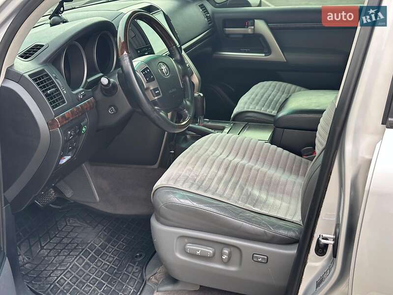 Позашляховик / Кросовер Toyota Land Cruiser 2008 в Одесі