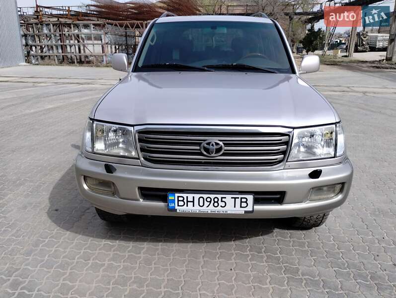 Позашляховик / Кросовер Toyota Land Cruiser 2004 в Одесі