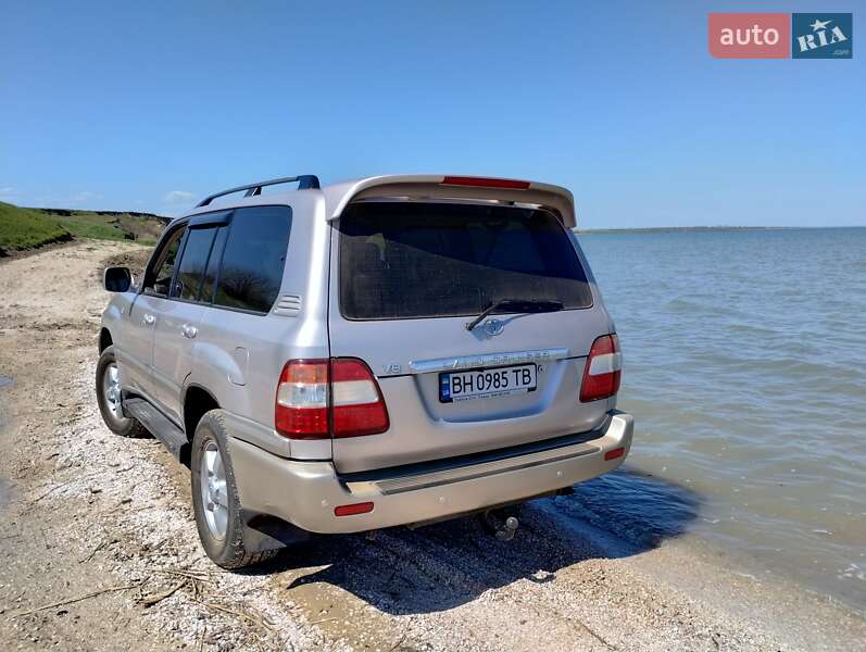 Позашляховик / Кросовер Toyota Land Cruiser 2004 в Одесі