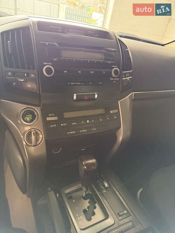 Внедорожник / Кроссовер Toyota Land Cruiser 2007 в Березане