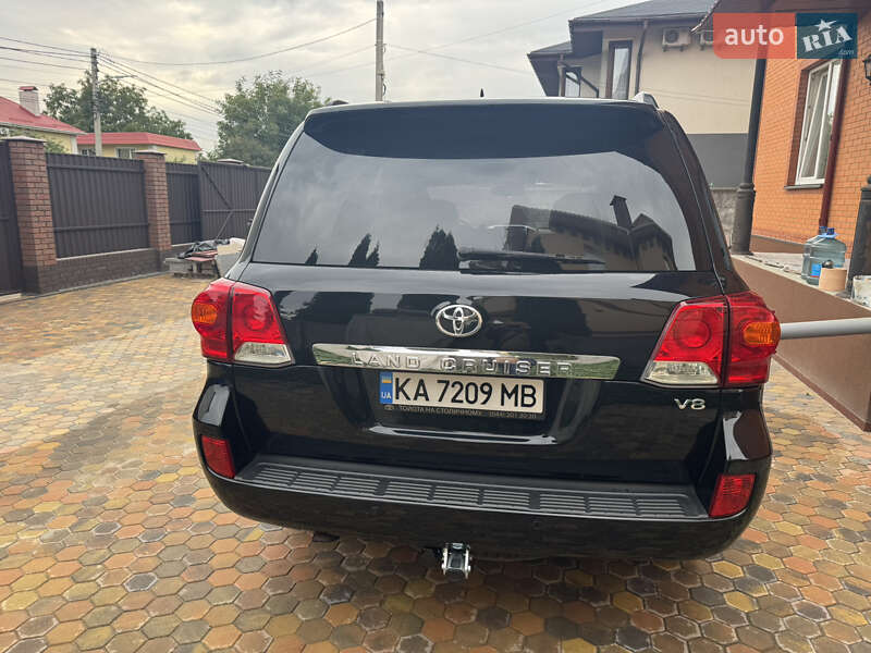 Внедорожник / Кроссовер Toyota Land Cruiser 2015 в Киеве фото 4 Внедорожник / Кроссовер Toyota Land Cruiser 2015 в Киеве