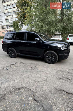 Внедорожник / Кроссовер Toyota Land Cruiser 2017 в 