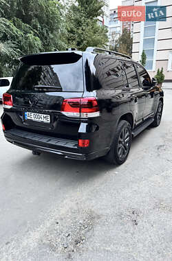 Внедорожник / Кроссовер Toyota Land Cruiser 2017 в 