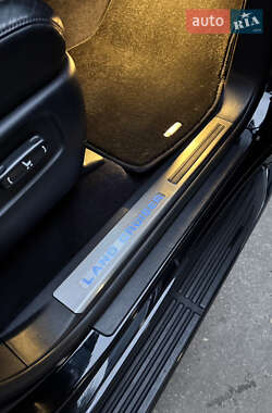 Внедорожник / Кроссовер Toyota Land Cruiser 2017 в 