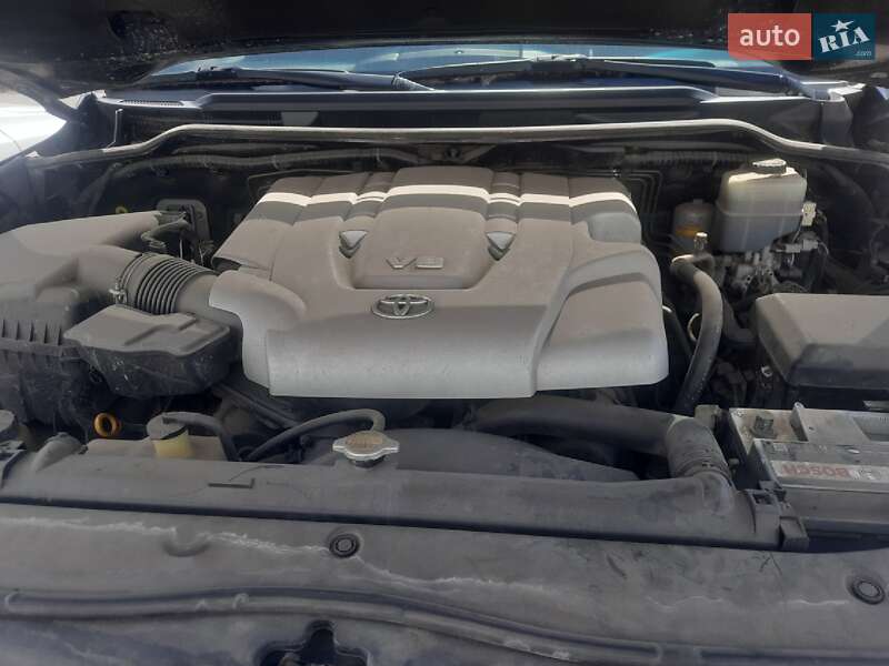 Внедорожник / Кроссовер Toyota Land Cruiser 2007 в Днепре