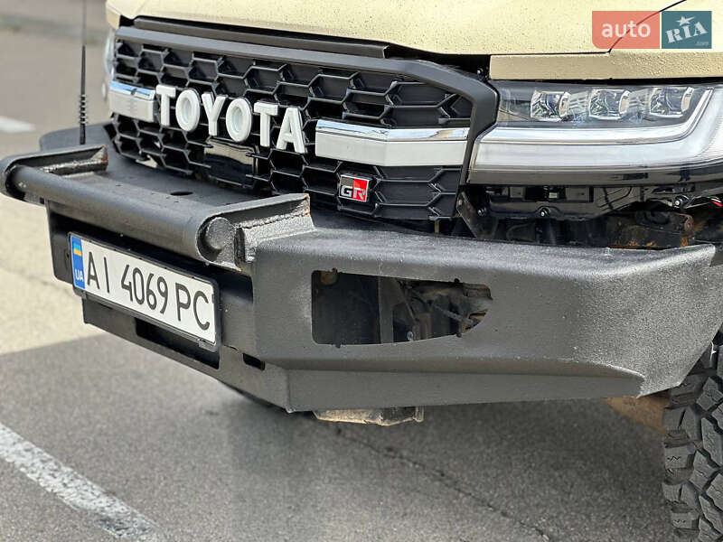 Внедорожник / Кроссовер Toyota Land Cruiser 2001 в Киеве