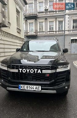 Внедорожник / Кроссовер Toyota Land Cruiser 2023 в Днепре