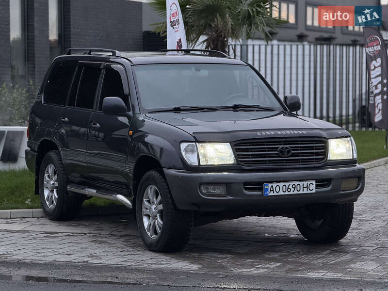 Toyota Land Cruiser 2000
