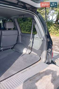 Внедорожник / Кроссовер Toyota Land Cruiser 2001 в 