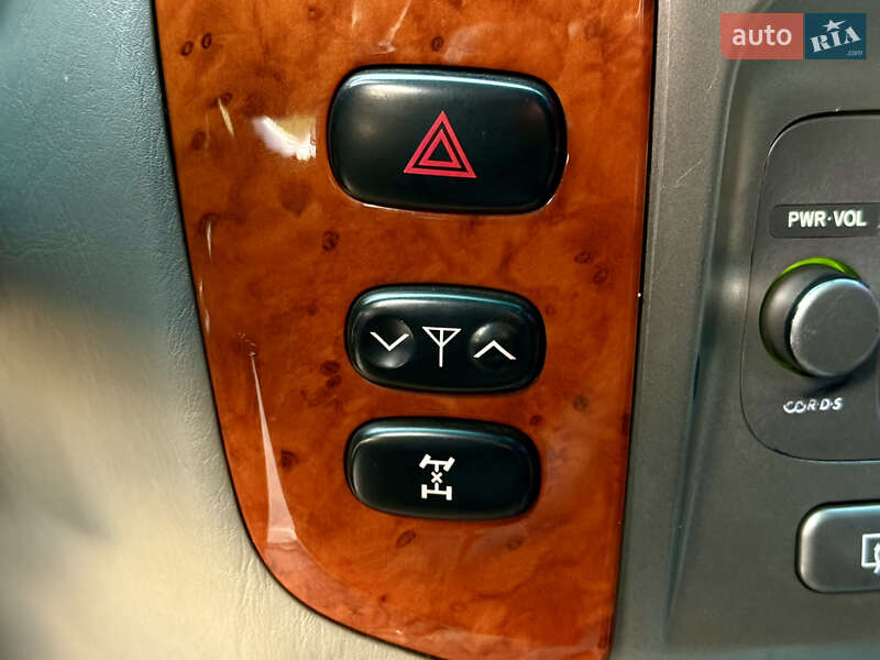 Внедорожник / Кроссовер Toyota Land Cruiser 2003 в Харькове