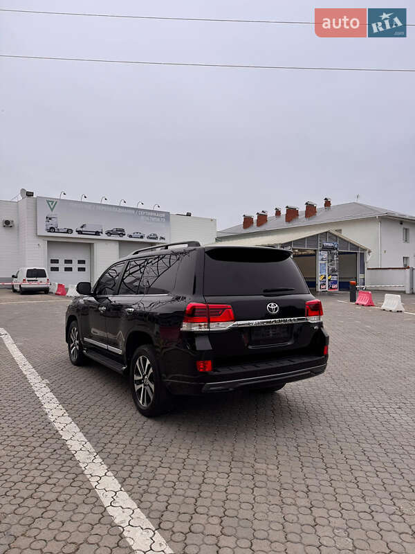 Позашляховик / Кросовер Toyota Land Cruiser 2019 в Чернівцях