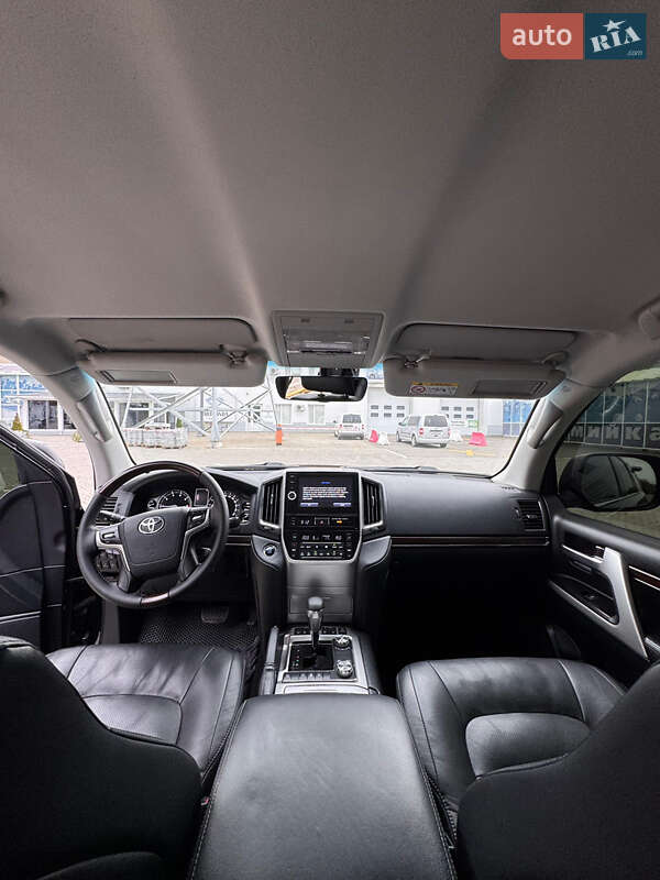 Позашляховик / Кросовер Toyota Land Cruiser 2019 в Чернівцях