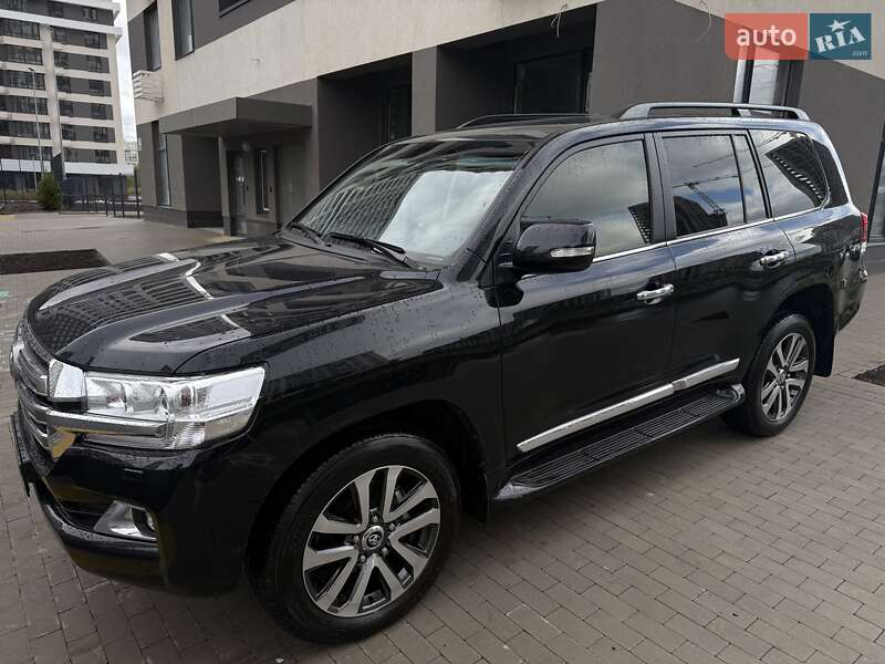 Внедорожник / Кроссовер Toyota Land Cruiser 2020 в Киеве фото 10 Внедорожник / Кроссовер Toyota Land Cruiser 2020 в Киеве